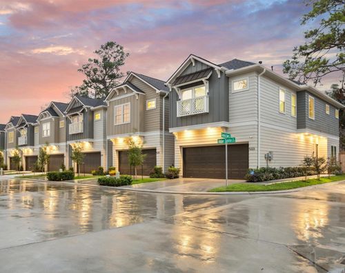 5205 Amber Sunrise Dr, Houston, TX, 77018-1052 | Card Image