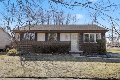 1567 Marlowe St, Canton, MI, 48187-3179 | Card Image