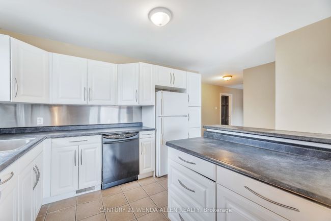 11 Mary St E, House other with 4 bedrooms, 3 bathrooms and 5 parking in Omemee ON | Image 36