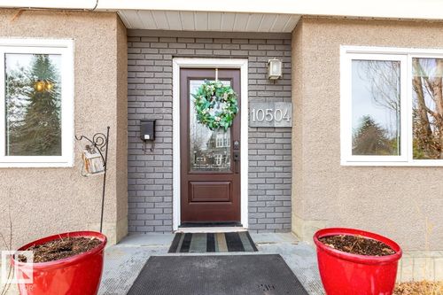 10504 60 St Nw, Edmonton, AB, T6A2K9 | Card Image