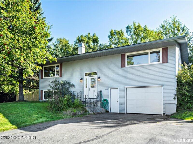 Scottie Ct, Anchorage, AK 99515