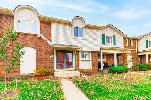 1954 E Franklin Dr, Canton, MI, 48187-2914 | Card Image