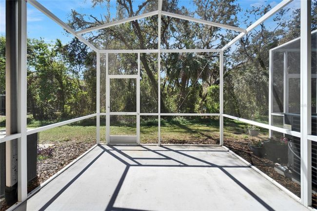 15787 Fishhawk Falls Dr, Townhouse with 2 bedrooms, 3 bathrooms and null parking in Lithia FL | Image 4