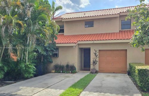 19710 Cypress Ct, Hialeah, FL, 33015-8100 | Card Image