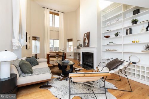 apt-3e-1903 Spruce St, PHILADELPHIA, PA, 19103-5712 | Card Image