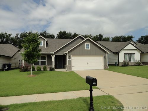 3808 N 33rd St, Broken Arrow, OK, 74014-8881 | Card Image