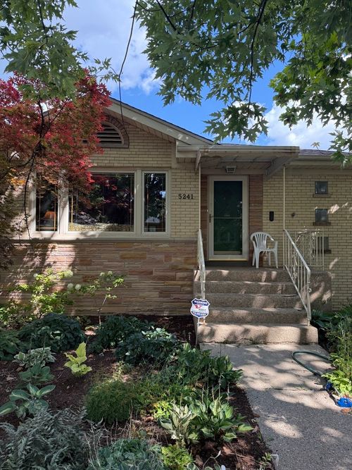 5241 N Bernard Street, Chicago, IL, 60625 | Card Image