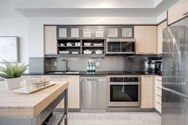 LPH14 - 36 Blue Jays Way, Condo with 2 bedrooms, 2 bathrooms and null parking in Toronto ON | Image 7