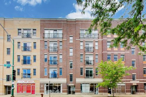 302-1915 W Diversey Pkwy, Chicago, IL, 60614-9415 | Card Image