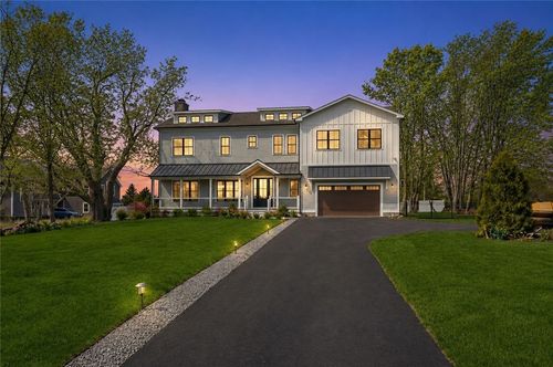 980 Green End Avenue Avenue, Middletown, RI, 02842 | Card Image