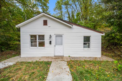 51 Clover St, Waterbury, CT, 06706-2219 | Card Image