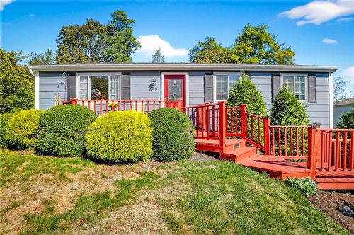 1015 Highfield Rd, Bethel Park, PA, 15102-1023 | Card Image