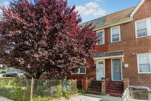 923 E 219th St, Bronx, NY, 10469-1007 | Card Image