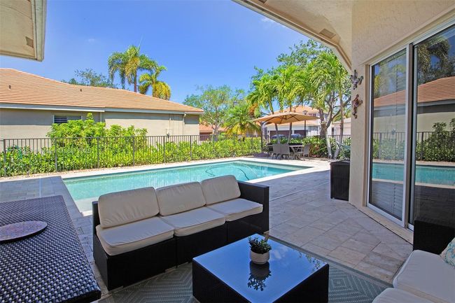 3848 Oak Ridge Cir, House other with 4 bedrooms, 3 bathrooms and null parking in Weston FL | Image 61