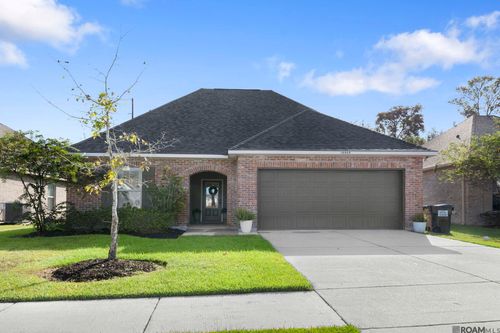 14444 Sterling Oaks Dr, Gonzales, LA, 70737-5242 | Card Image