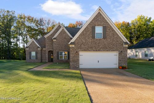 3899 Washington Woods Rd, Southaven, MS, 38672-1038 | Card Image