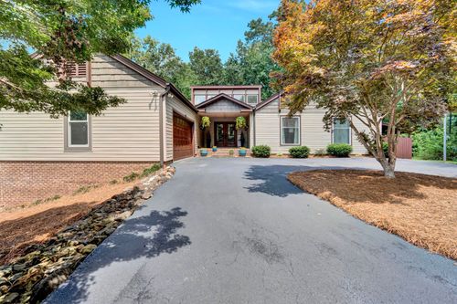386 Valley View Dr, Woodruff, SC, 29388-8816 | Card Image
