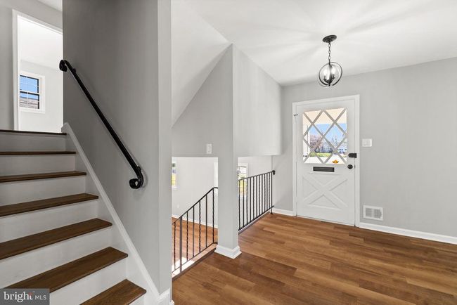 7517 Todd Pl, House other with 5 bedrooms, 3 bathrooms and null parking in MANASSAS VA | Image 19