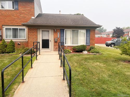 154-25600 New England Ct, Roseville, MI, 48066-3819 | Card Image