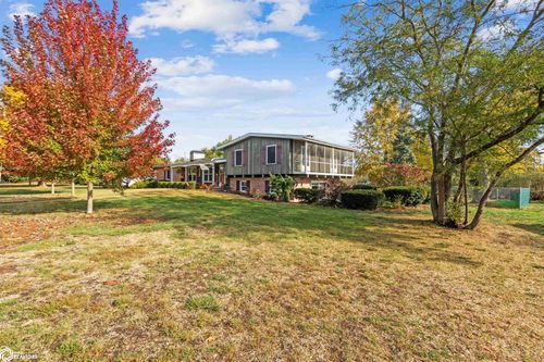 418 S 5th St, Wapello, IA, 52653-1456 | Card Image