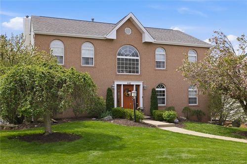 442 Shelbourne Dr, Pittsburgh, PA, 15239-3604 | Card Image