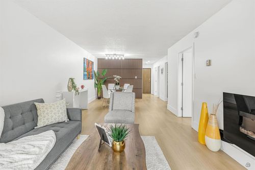 207-37 Agnes St, New Westminster, BC, V3L5G9 | Card Image