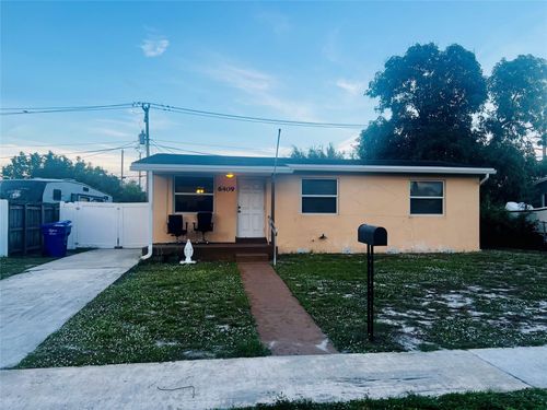 6409 Franklin St, Hollywood, FL, 33024-2027 | Card Image