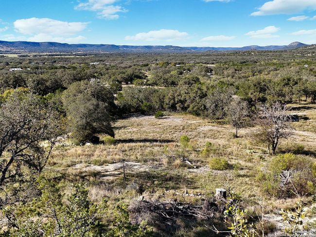 207 Roadrunner Trl, House other with 1 bedrooms, 1 bathrooms and null parking in Utopia TX | Image 6