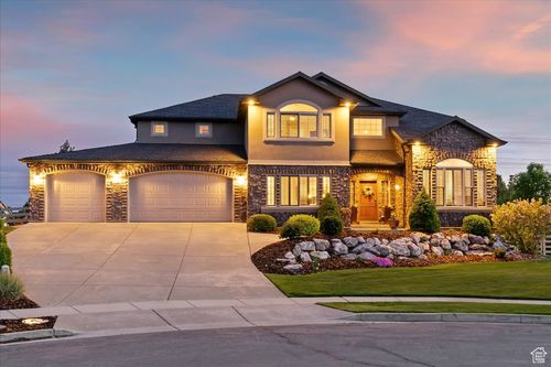 864 Wellington Dr, Kaysville, UT, 84037-9802 | Card Image
