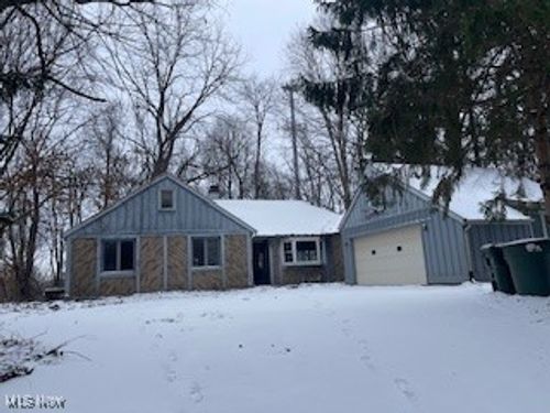 3584 Timber Lake St Nw, Uniontown, OH, 44685-9105 | Card Image