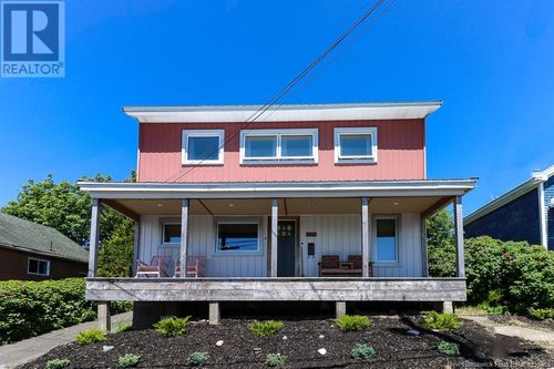 504 Pleasant St, Saint John, NB, E2M2P2 | Card Image
