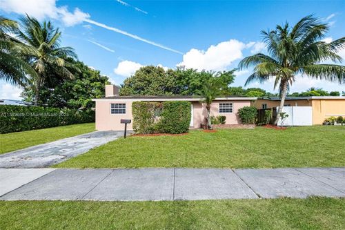 2821 N 74th Ave, Hollywood, FL, 33024-2749 | Card Image