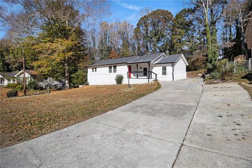 3795 King Edward Trl Sw, Atlanta, GA, 30331-4705 | Card Image