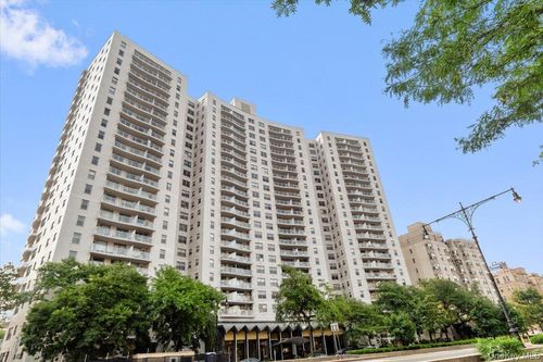 17m-1020 Grand Concourse, New York, NY, 10451 | Card Image