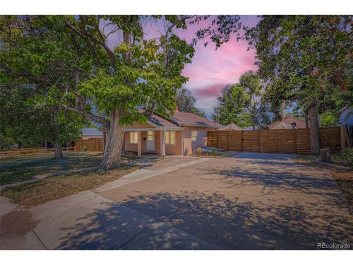 732 Perry St, Denver, CO, 80204-3046 | Card Image