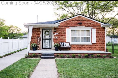 20225 Moenart St, Detroit, MI, 48234-2322 | Card Image