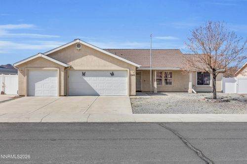 1382 White Bluffs Cir, Fernley, NV, 89408-9270 | Card Image
