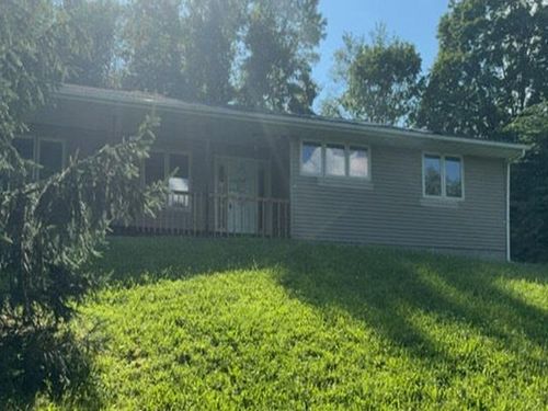 10 Diviesti Dr, Marlboro, NY, 12542-6337 | Card Image