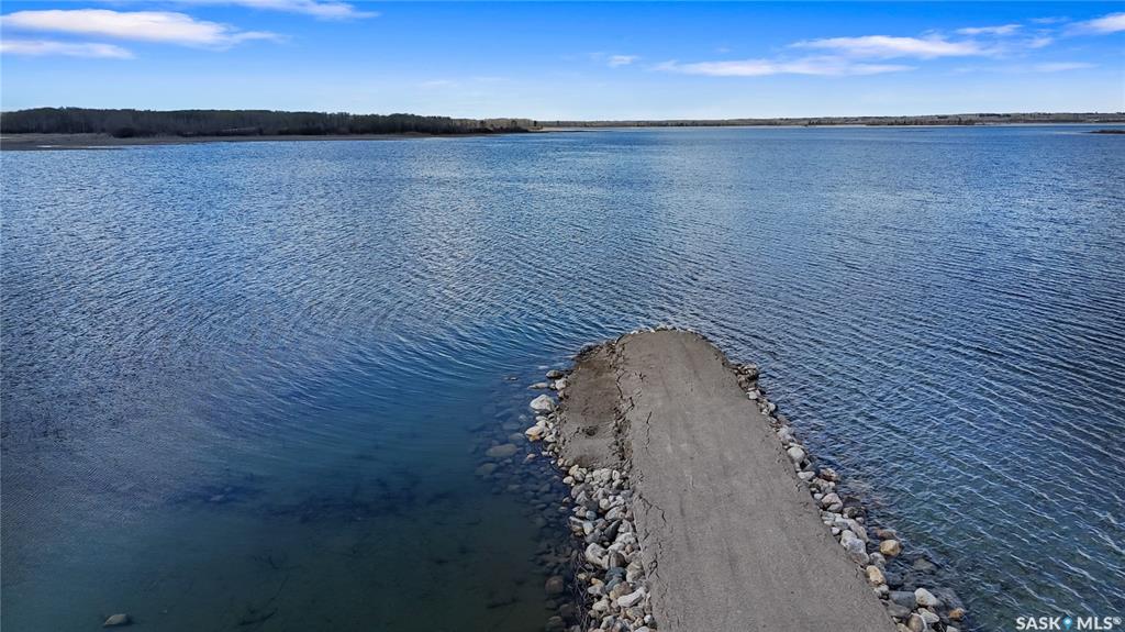 Land in Iroquois Lake 3