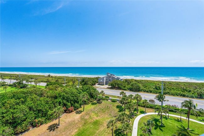 APT-9-5 - 5051 N Highway A1a, House attached with 2 bedrooms, 2 bathrooms and null parking in Hutchinson Island FL | Image 15