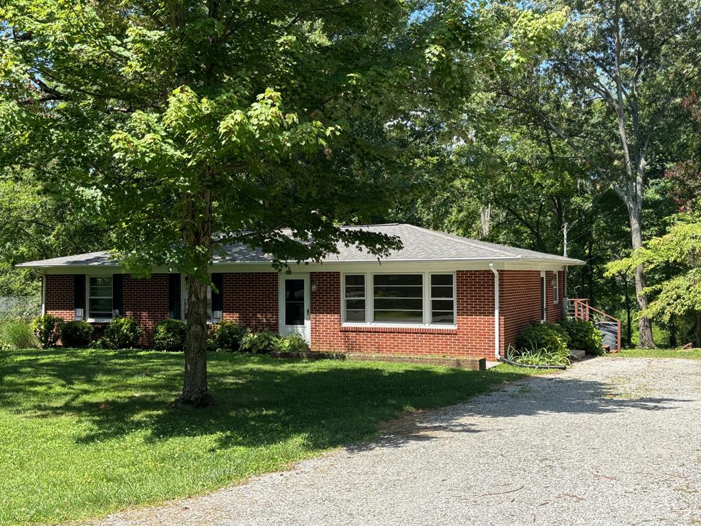Walton Ln, Cookeville, TN 38501