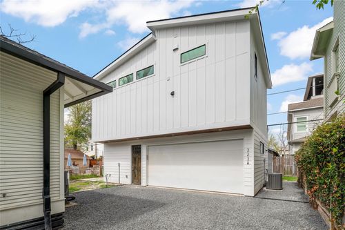 a-323 E 24th Street, Houston, TX, 77008 | Card Image
