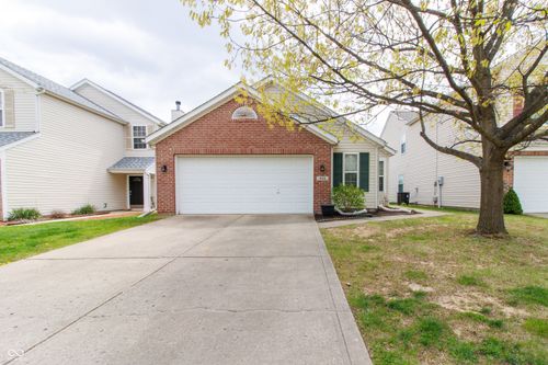 435 Grabill Dr, Westfield, IN, 46074-8011 | Card Image