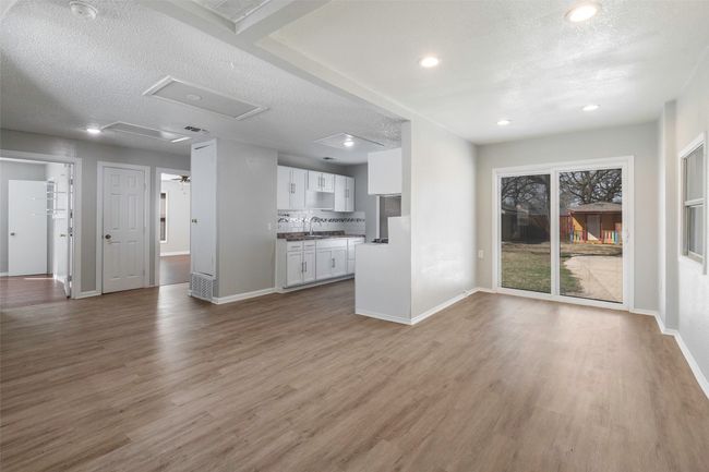 209 Hurstview Dr, House other with 4 bedrooms, 2 bathrooms and null parking in Hurst TX | Image 5