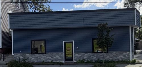 488 Smith St, Providence, RI, 02908-4307 | Card Image