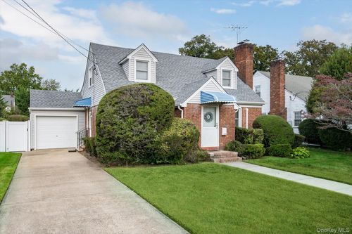 2926 Court St, Oceanside, NY, 11572-2013 | Card Image