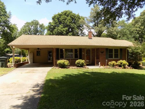 704 Craig St, Cherryville, NC, 28021-2333 | Card Image