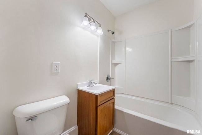 1647 37 Th St, House other with 3 bedrooms, 2 bathrooms and null parking in Rock Island IL | Image 20