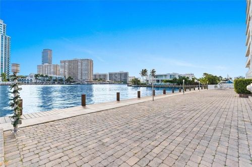 904-121 Golden Isles Dr, Hallandale Beach, FL, 33009-5887 | Card Image