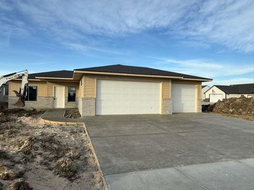 9002 E Forbes Ct, Wichita, KS, 67220 | Card Image